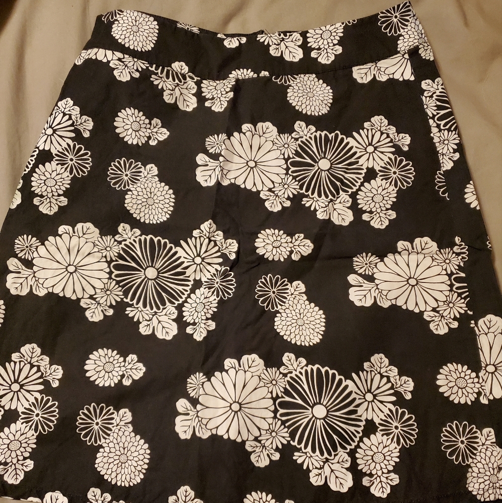 Ladies skirt
